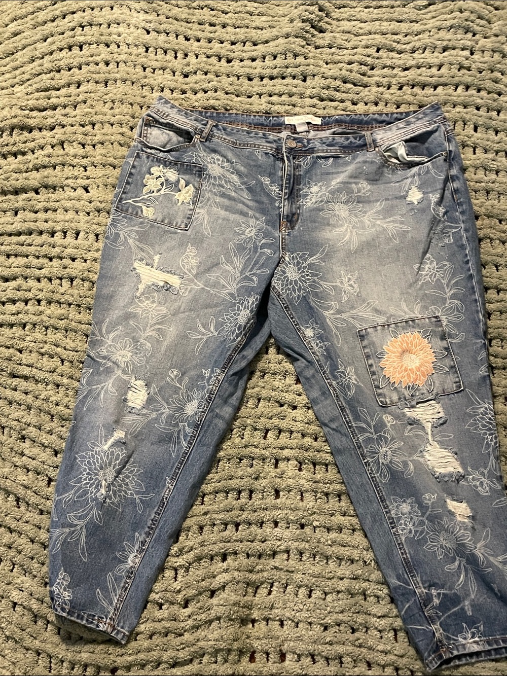 G by Giuliana Blue Floral Embroidered Boyfriend Jeans with Peach Patch